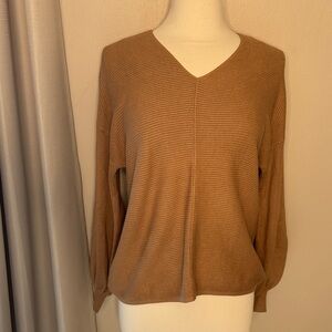 Women's V-Neck Ribbed Sweater - Tan